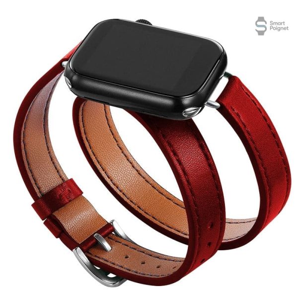 Look chic avec bracelet double en cuir