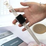 Bracelet Apple Watch avec motif sculpté
