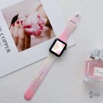 Bracelet minimaliste silicone avec motif nuages