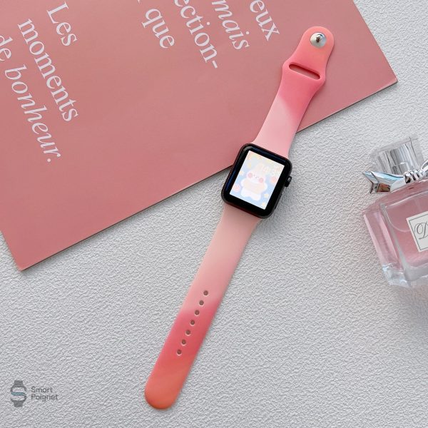 Design nuages pour bracelet Apple Watch en silicone